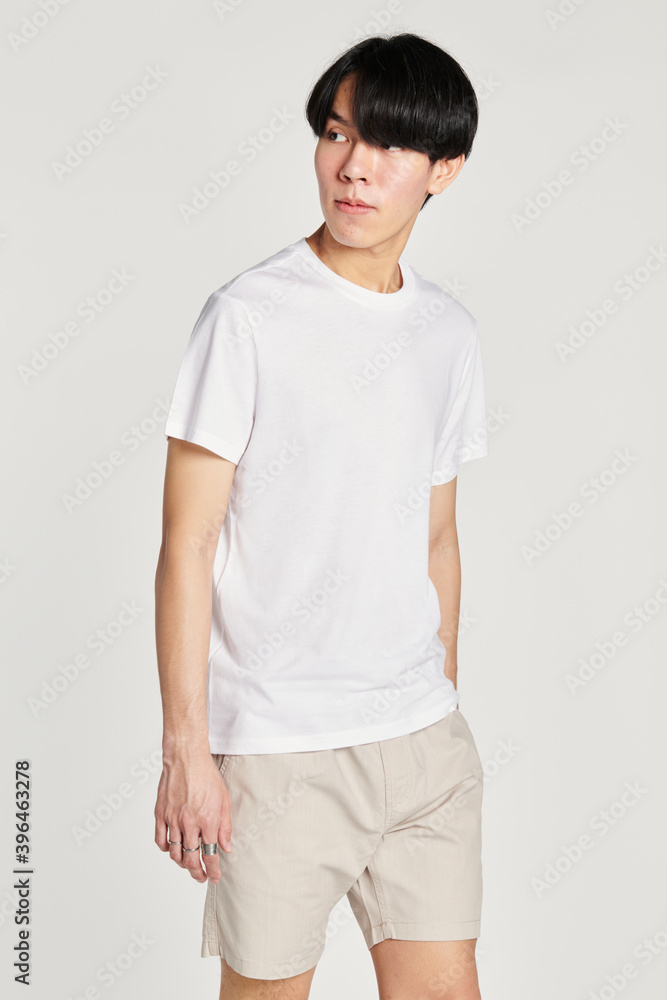 Obraz premium Asian man in white tee mockup
