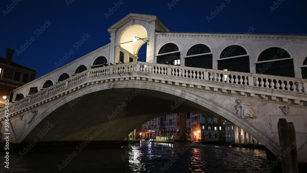 Venice, Italy - November 2020 - The Rialto bridge and the Grand Canal light up at sunset with a thousand colors and reflections
Venice, Italy - November 2020 - The Rialto bridge and the Grand Canal light up at sunset with a thousand colors and reflections
