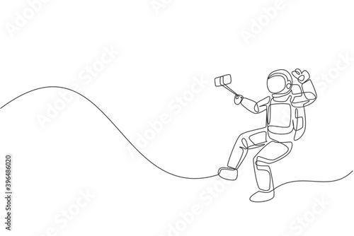 Single continuous line drawing of young astronaut doing selfie shoot while floating in outer space. Space man cosmic galaxy concept. Trendy one line draw graphic design vector illustration