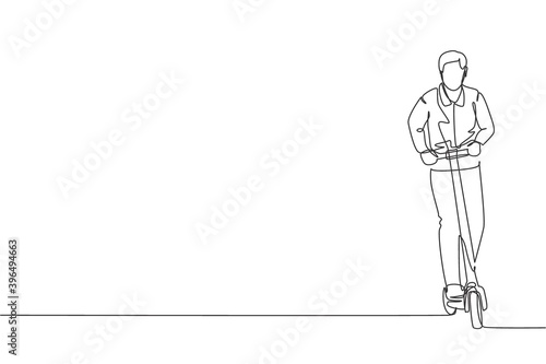 One continuous line drawing of worker man stand and ride electric scooter at outdoor park. Green transportation. Future urban lifestyle concept. Dynamic single line draw design vector illustration