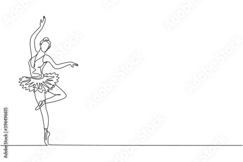 Single continuous line drawing of young graceful pretty ballerina demonstrated classic ballet choreography dancing skill. Opera dance concept. Trendy one line draw design graphic vector illustration
