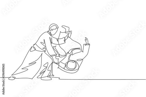 One continuous line drawing of two young man aikido fighter practice throw technique at dojo training center. Martial art combative sport concept. Dynamic single line draw design vector illustration