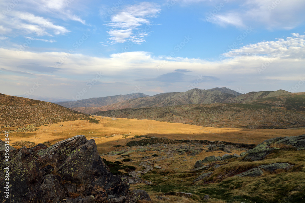 paisaje volcánico con el tedie 