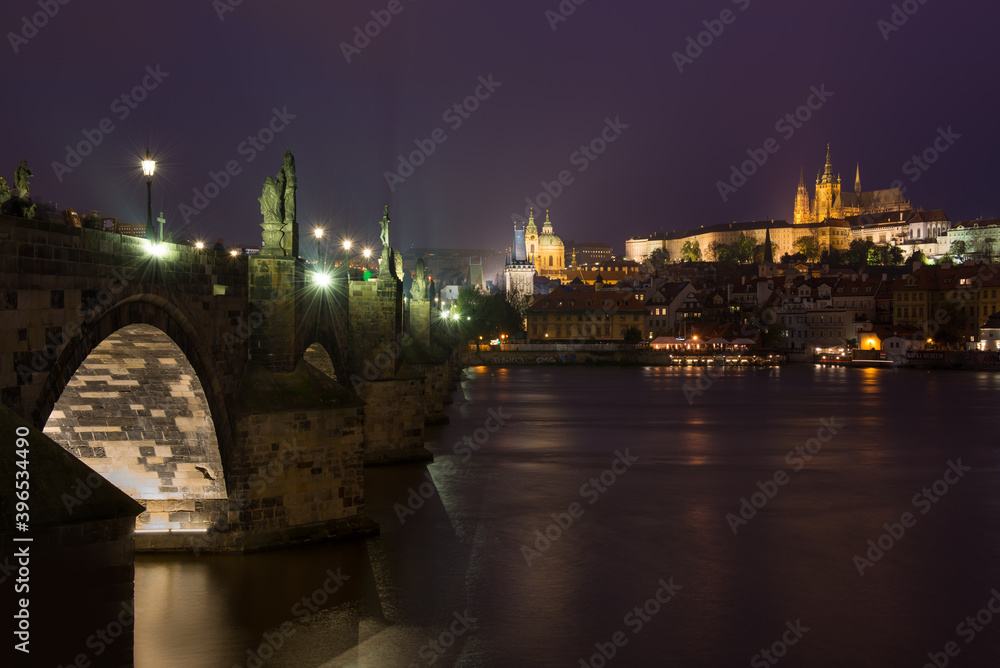Fototapeta premium Charles Bridge at night, Prague