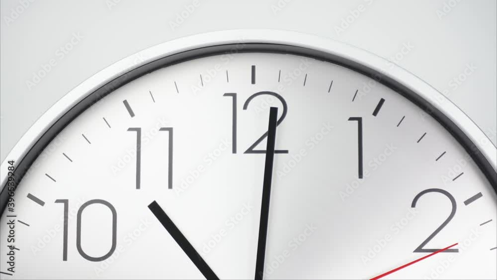 Close up Modern silver watch Showtime 10.50 am., Time lapse 25 minutes moving fast. Close up Modern silver watch Showtime 10.50 am., Time lapse 25 minutes moving fast.