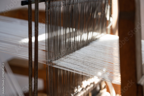 Obraz na plátně Old traditional handcraft wooden weaving loom