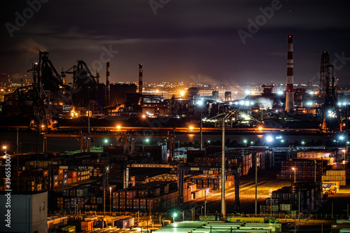 京浜工業地帯の工場夜景（川崎マリエンから撮影）