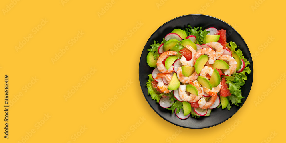 Salad with prawns, grapefruit,  cucumber