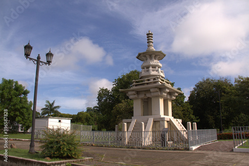 structure in homage to chinese culture in panama photo