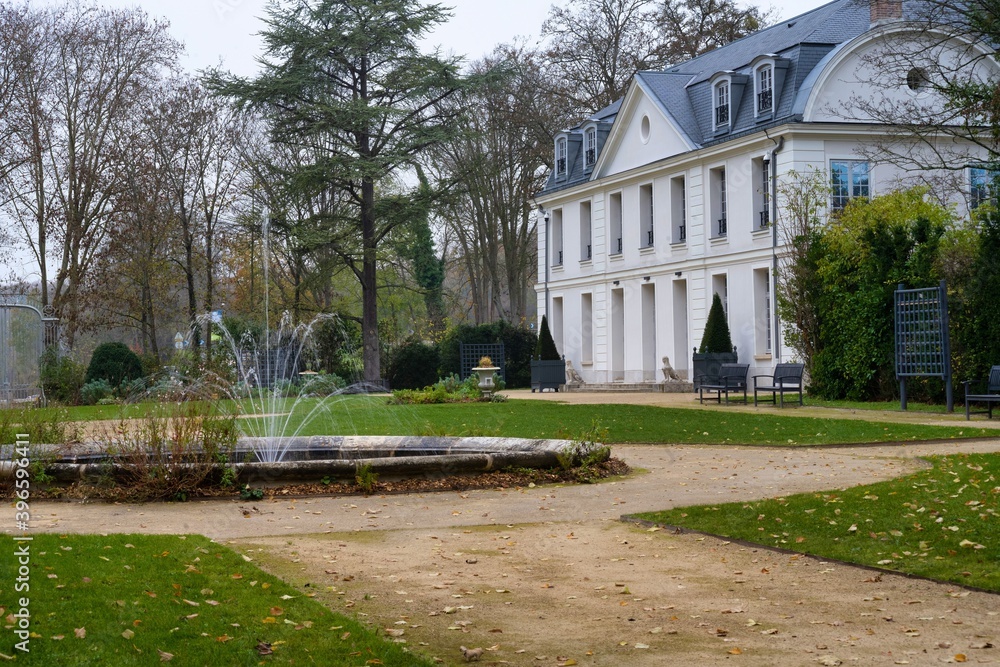 Obraz premium Château et fontaine