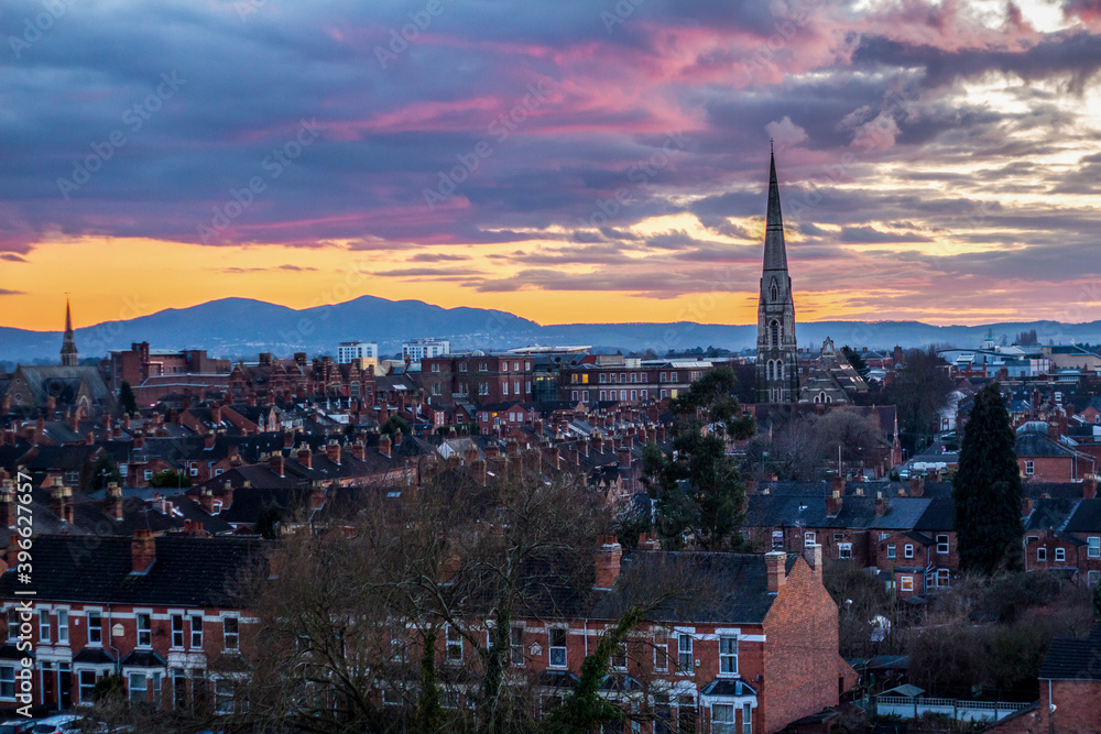 Obraz premium Sunset over Worcester - Malvern Hills