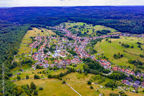 Weibersbrunn in Bayern aus der Luft   Luftbilder von Weibersbrunn © Roman