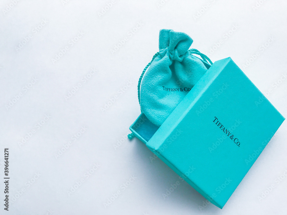 Tiffany and co box and bag hotsell