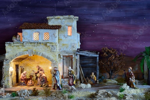 Weihnachtskrippe orientalisch, Geburt Jesu, heilige Nacht, Weihnachten, heilige drei Könige, Krippenstall,
Krippenszene