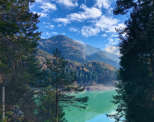 the 'painting' lake
