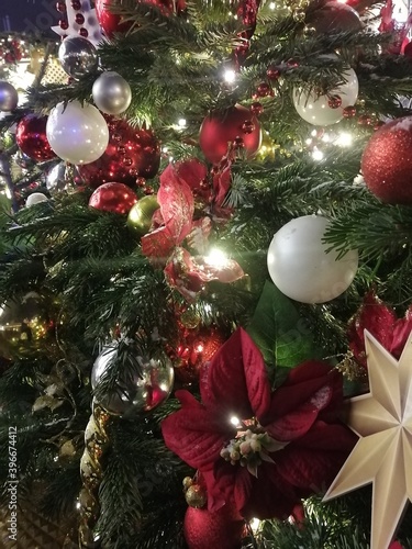 christmas tree decorations