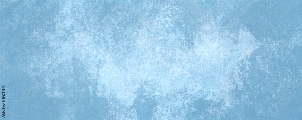 Sfondo acquerello in pittura azzurra e bianca con trama angosciata nuvoloso e grunge marmorizzato, nebbia morbida, nebuloso e colori pastello, web banner astratto. Bianco al centro.