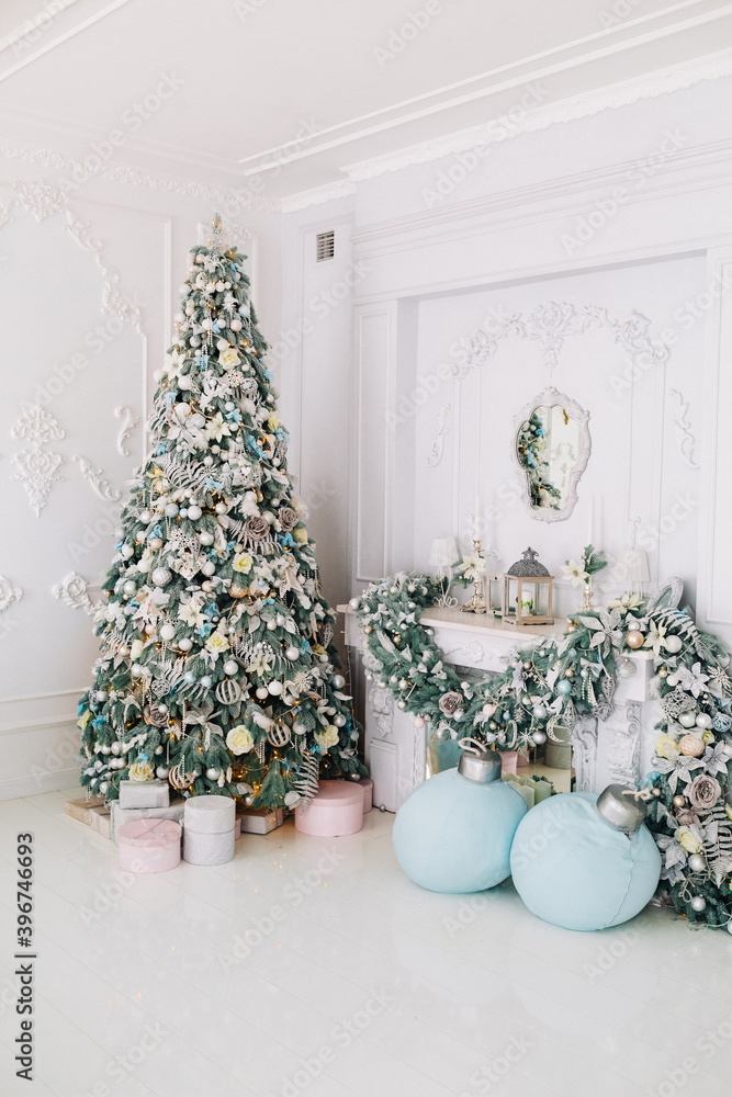 beautiful Christmas decorations and gifts under the Christmas tree
beautiful Christmas decorations and gifts under the Christmas tree