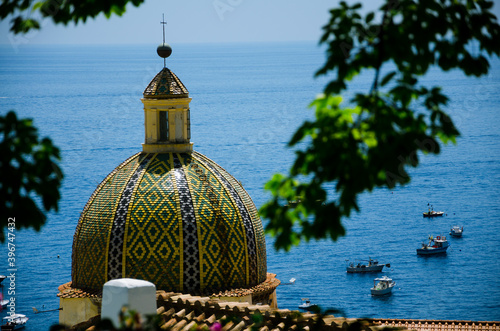 Fotomurale Santa Maria Assunta church in Positano: detail of the dome against the sea