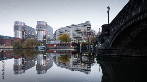 Photography Spreebogen und ehemaliges Bundesinnenministerium an der Spree in Berlin