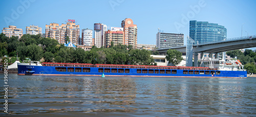  Ship  go along the Don river