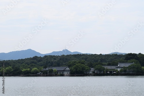 Xihu Park West Lake Scene View Hangzhou, China © WenJunior