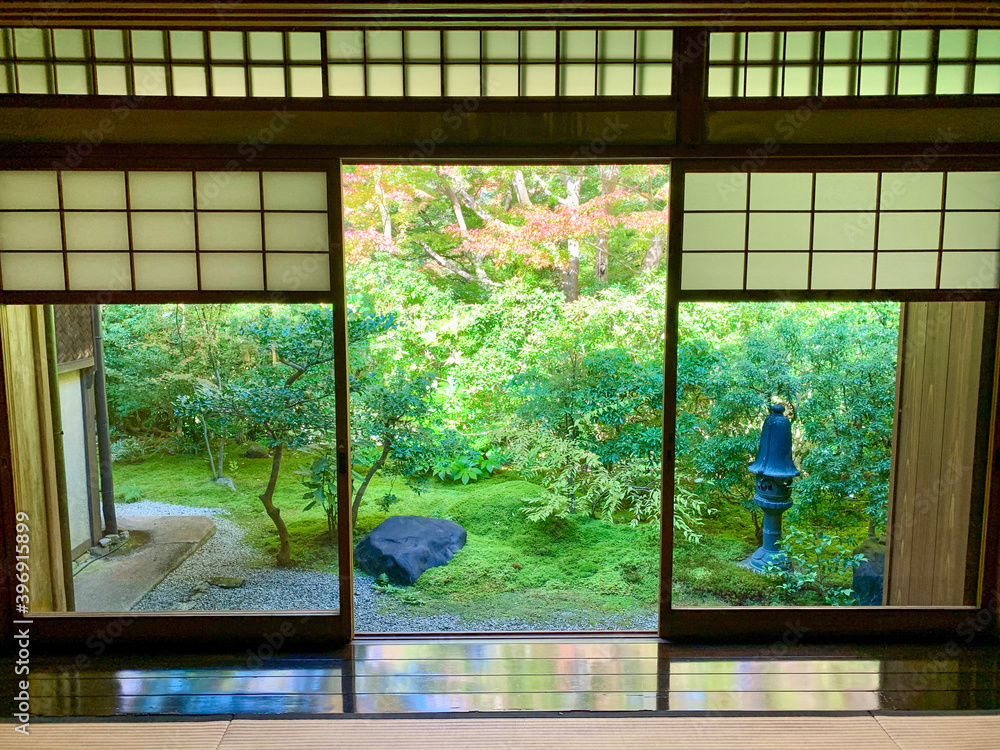 Fototapeta widok z okna w świątyni