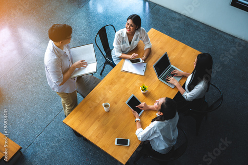 Group of Business People Di...