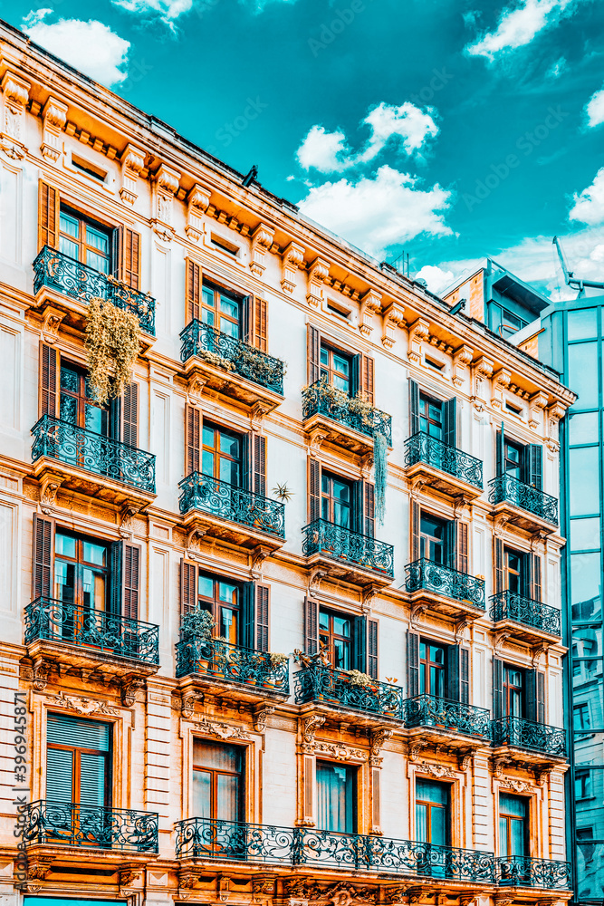 Obraz premium Beautiful historical landscape of the urban view Barcelona, Catalonia, Spain.