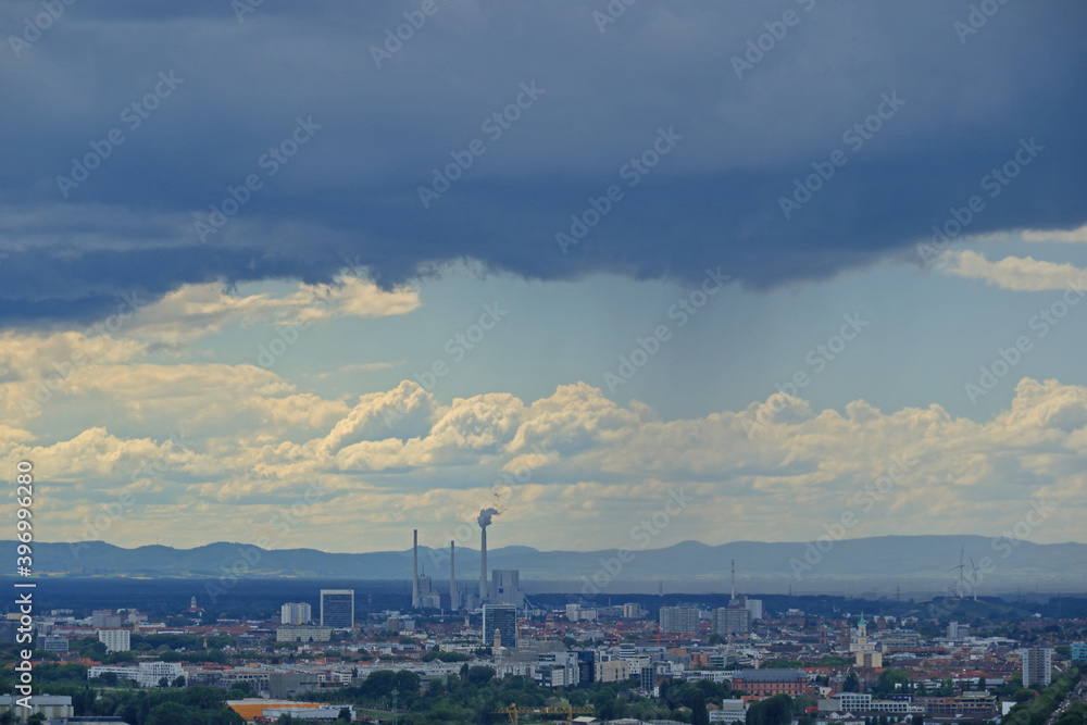 Regenwolken über Karlsruhe