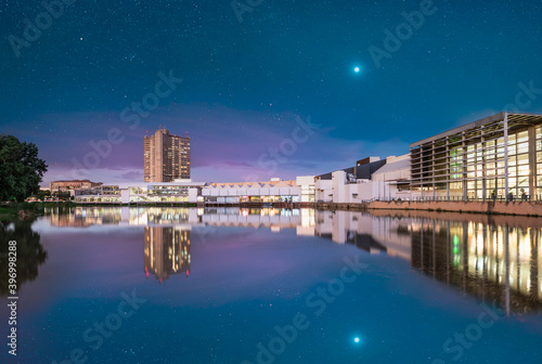 Foto Loch Logan Waterfront at night with stars in the sky in Bloemfontein Free State