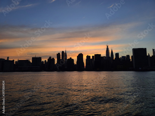 city skyline at sunset © Manuel