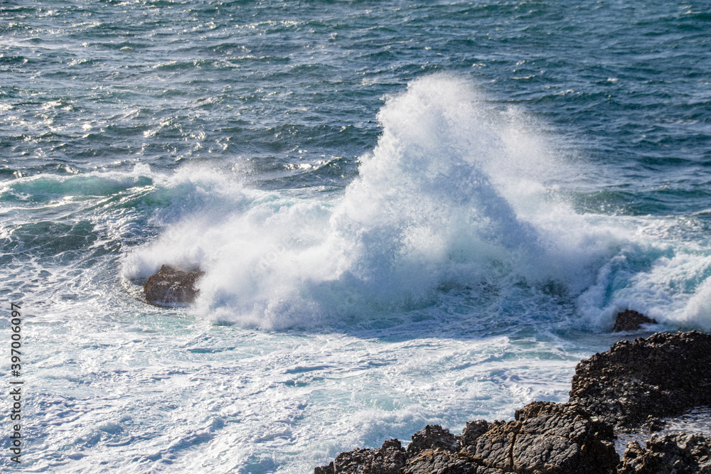 日本海の荒波と柱状節理の岩礁 島根県出雲市大社町 The raging waves of the Sea of Japan and column pillar rocks 日本海の荒波と柱状節理の岩礁 島根県出雲市大社町 The raging waves of the Sea of Japan and column pillar rocks