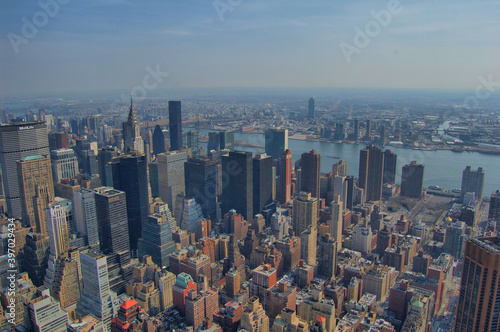 Vista de edificios emblem  ticos de Manhattan  en Nueva York.