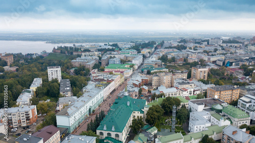 Fototapeta Naklejka Na Ścianę i Meble -  Top view of Bolshaya Pokrovskaya street in Nizhny Novgorod