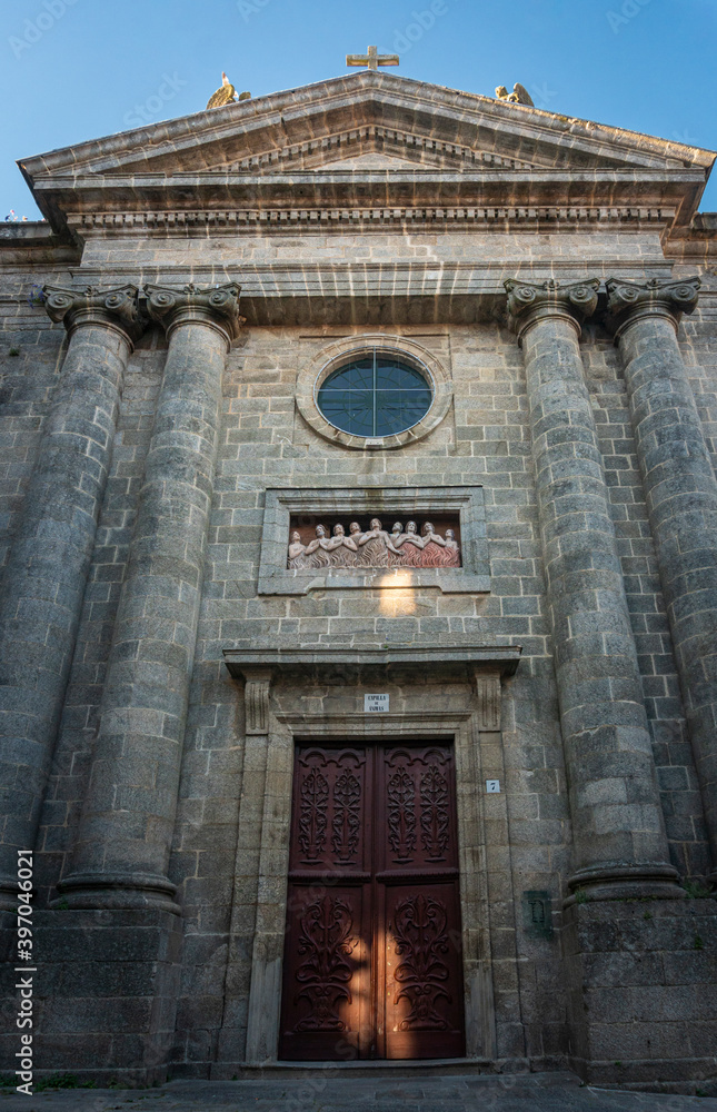 Obraz premium Church entrance in Santiago de Compostela, Spain