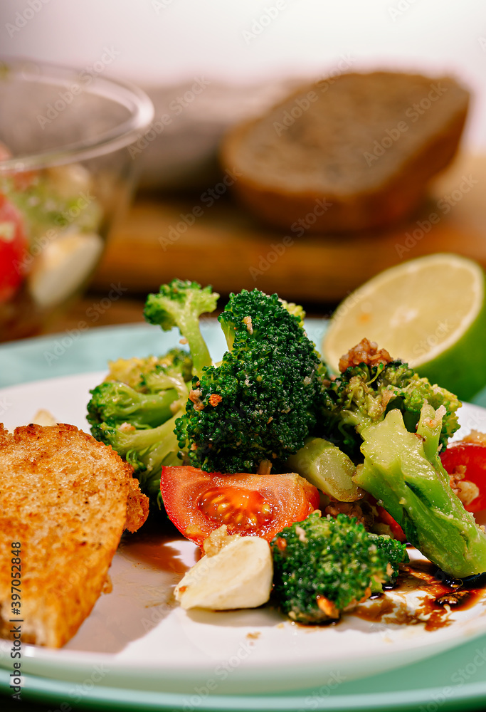 chicken with broccoli chicken with broccoli