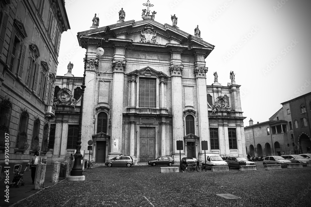 The Cathedral of San Pietro Apostolo in Renaissance square Piazza Sordello, Mantua, Italy