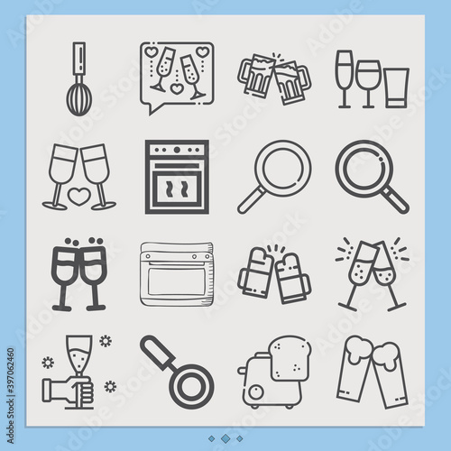 Simple set of heat up related lineal icons.