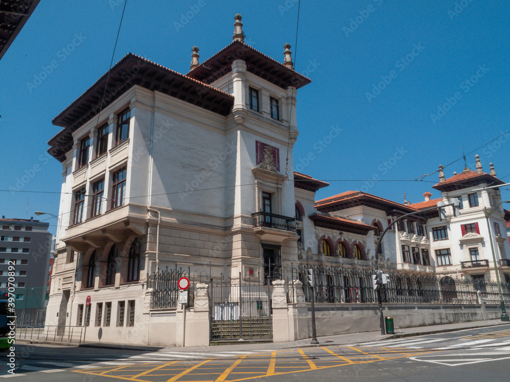 Escuela de Atxuri en Bilbao
