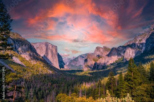 Tunnel View Overlook in a gorgeous summer sunrise, Yosemite National Park, California. United States