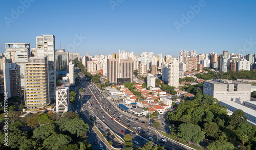 Sao Paulo city and 23 de Maio avenue.