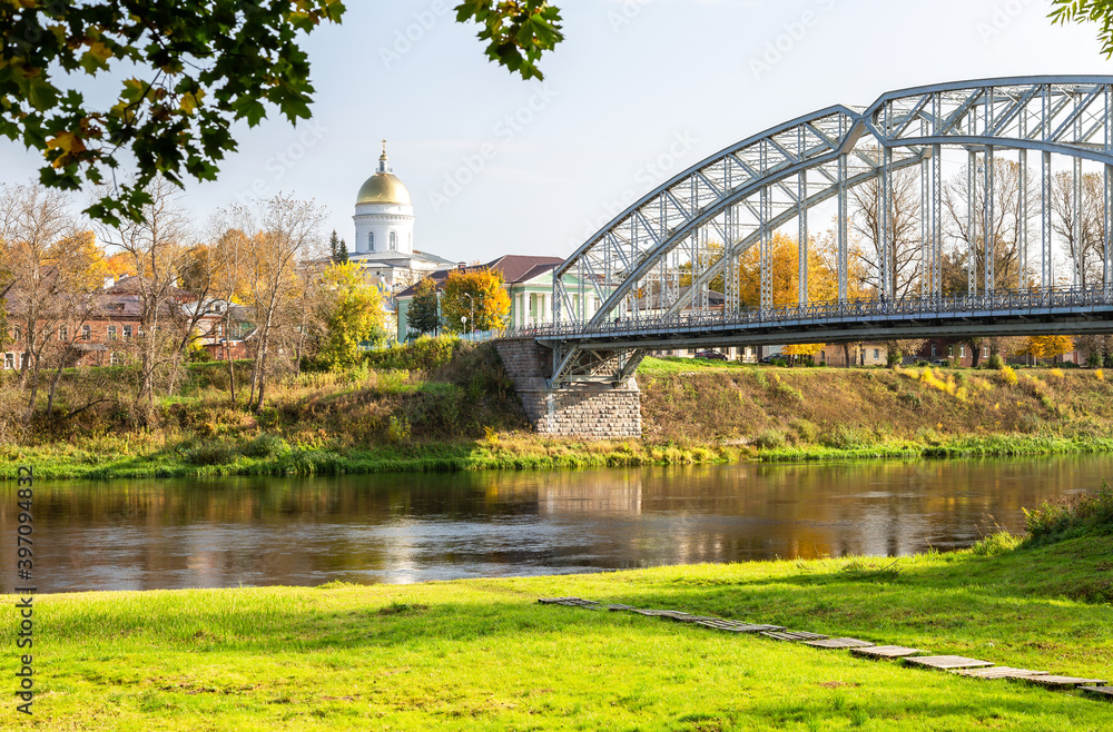 Steel arch bridge across the Msta river in Borovichi, Russia