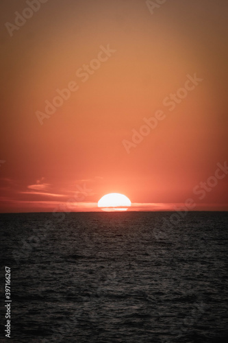 Fototapeta Naklejka Na Ścianę i Meble -  Sunset over sea in Adelaide