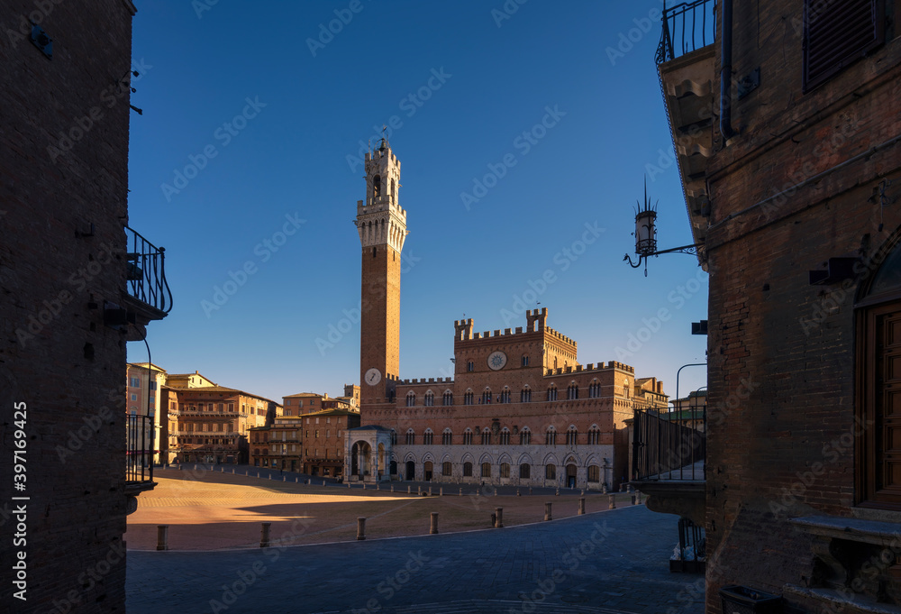 Siena, Piazza del Campo square and Mangia tower. Tuscany, Italy