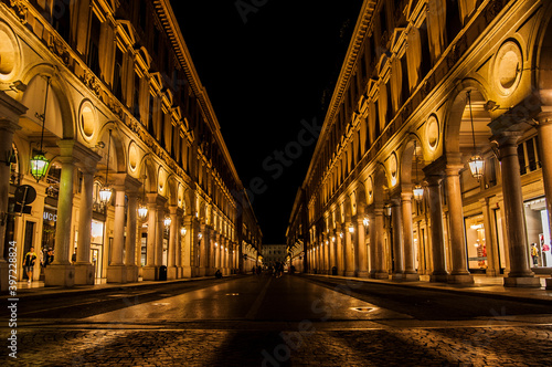 Torino Piazza Castello Via Roma di Notte illuminata
