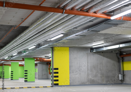 Obraz na płótnie ventilation of garage rooms - air circulation - pipes w salonie