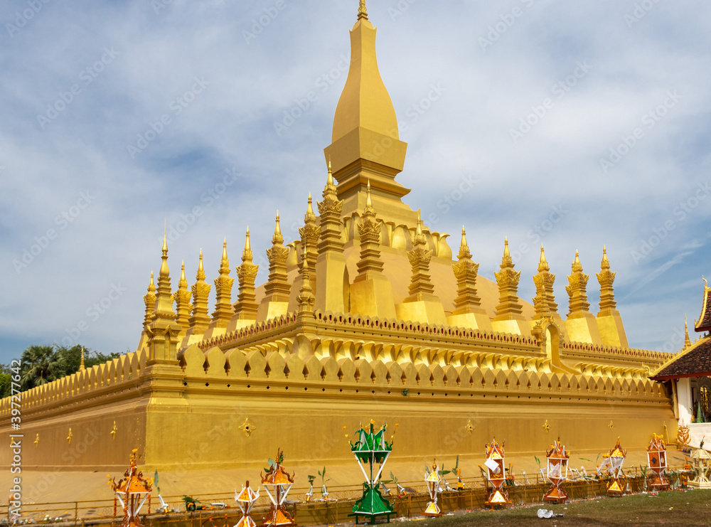Naklejka premium Temple Pha That Luang à Vientiane, Laos