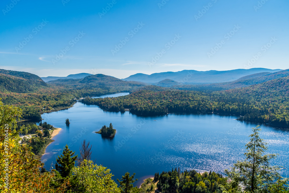 Panoramic view of Mount Tremblant Park and Lake Monroe - obrazy, fototapety, plakaty 