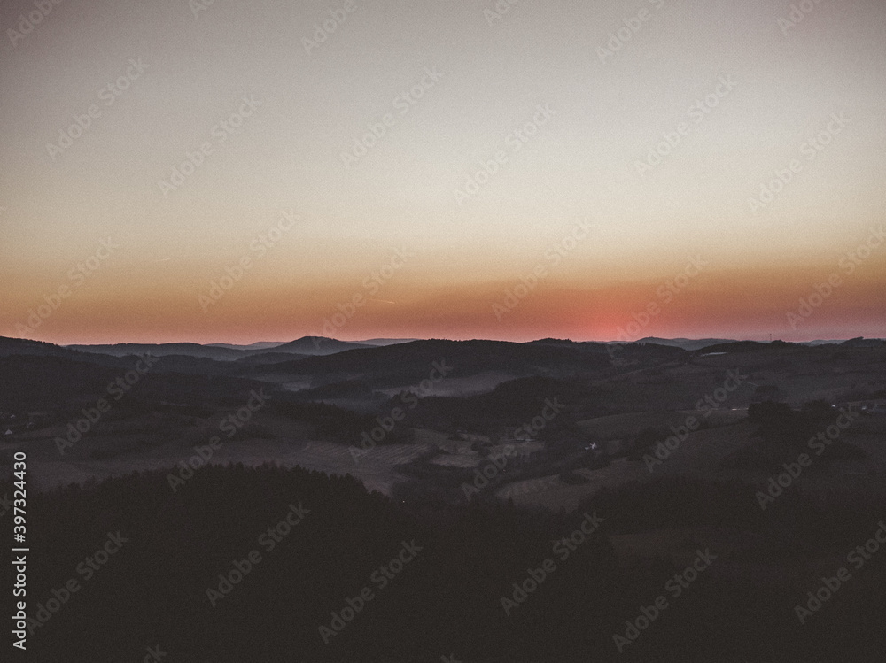 Obraz premium sunset in the mountains